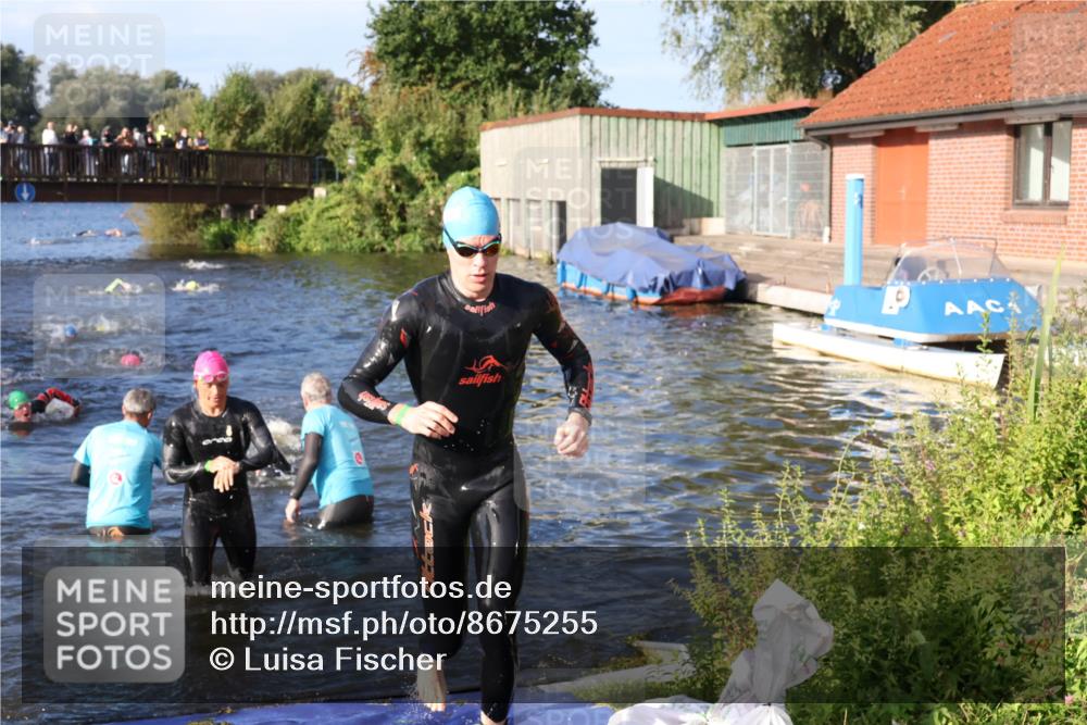 31.08.2025 - Elbe Triathlon Hamburg Luisa Fischer http://msf.ph/oto/8675255 31.08.2025 08:56:09 Schwimmen 392, 441, 450, 476, 540, 549 meine-sportfotos.de