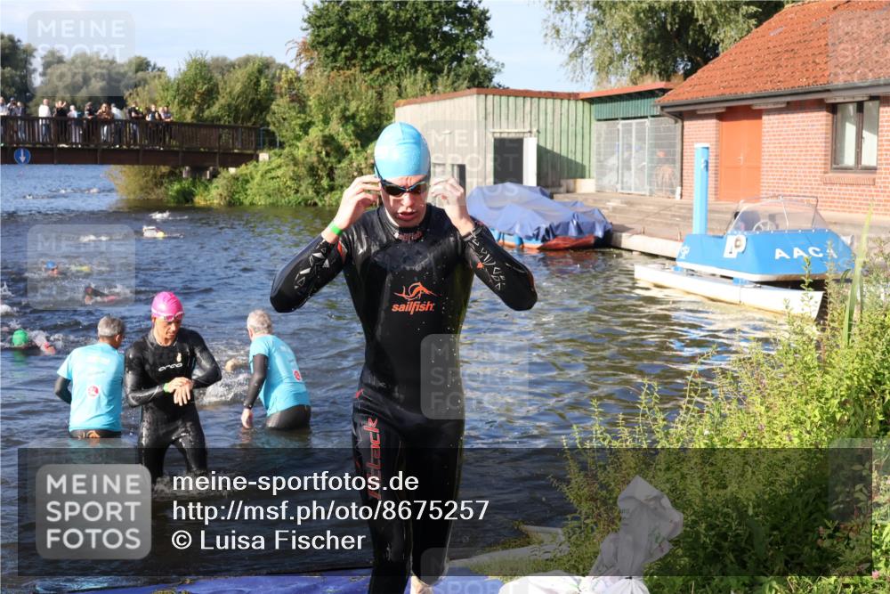 31.08.2025 - Elbe Triathlon Hamburg Luisa Fischer http://msf.ph/oto/8675257 31.08.2025 08:56:09 Schwimmen 392, 441, 450, 476, 540, 549 meine-sportfotos.de