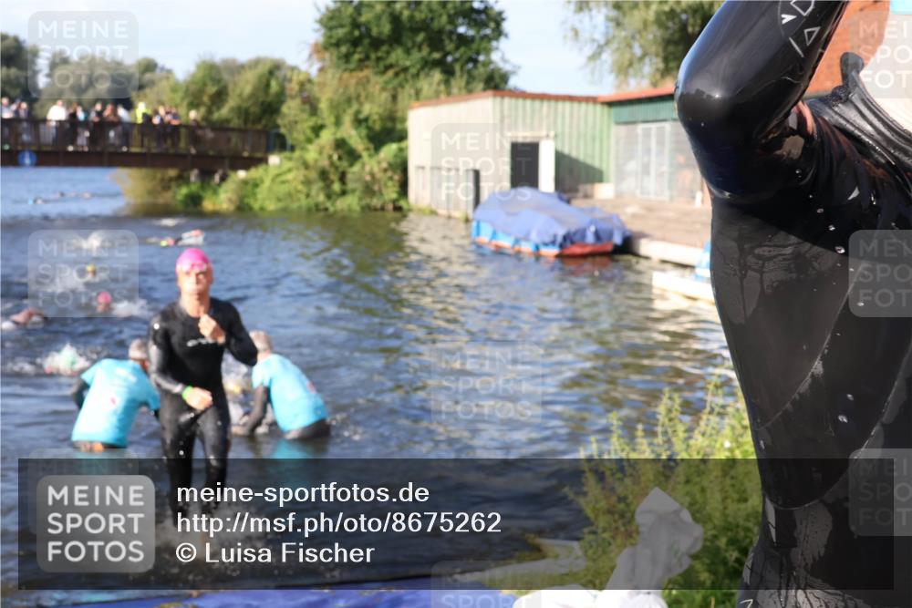 31.08.2025 - Elbe Triathlon Hamburg Luisa Fischer http://msf.ph/oto/8675262 31.08.2025 08:56:10 Schwimmen 392, 441, 476, 540, 549 meine-sportfotos.de