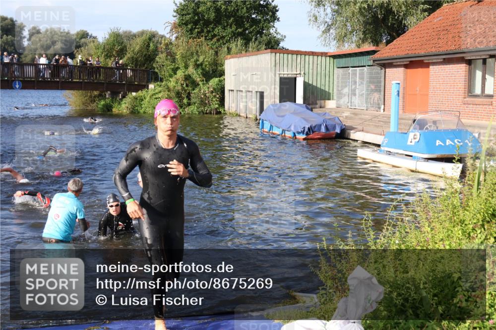 31.08.2025 - Elbe Triathlon Hamburg Luisa Fischer http://msf.ph/oto/8675269 31.08.2025 08:56:11 Schwimmen 392, 441, 476, 540 meine-sportfotos.de