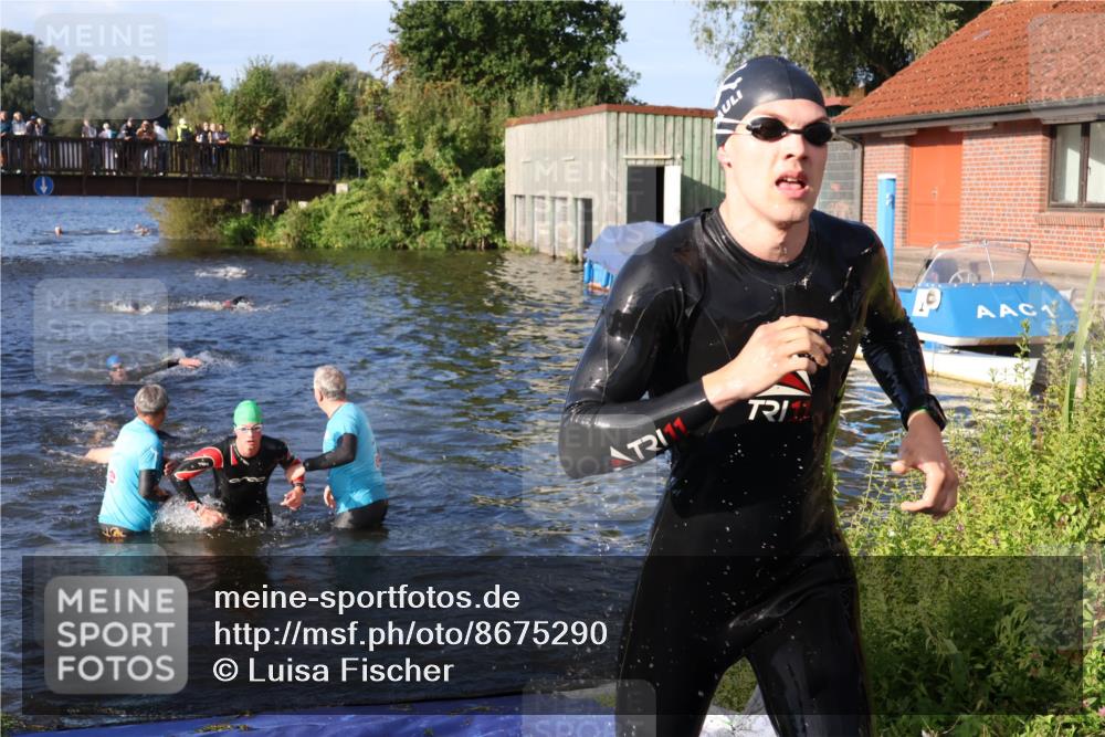 31.08.2025 - Elbe Triathlon Hamburg Luisa Fischer http://msf.ph/oto/8675290 31.08.2025 08:56:15 Schwimmen 392, 449, 476, 479, 540 meine-sportfotos.de