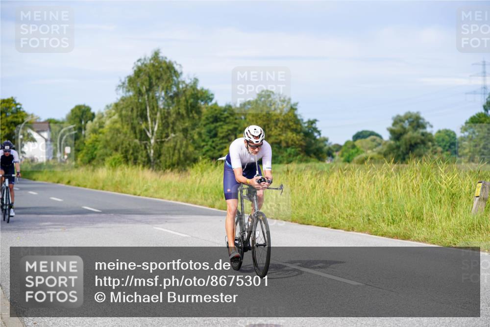 31.08.2025 - Elbe Triathlon Hamburg Michael Burmester http://msf.ph/oto/8675301 31.08.2025 10:19:13 Radfahren 487, 713, 777, 803, 828, 856, 930 meine-sportfotos.de