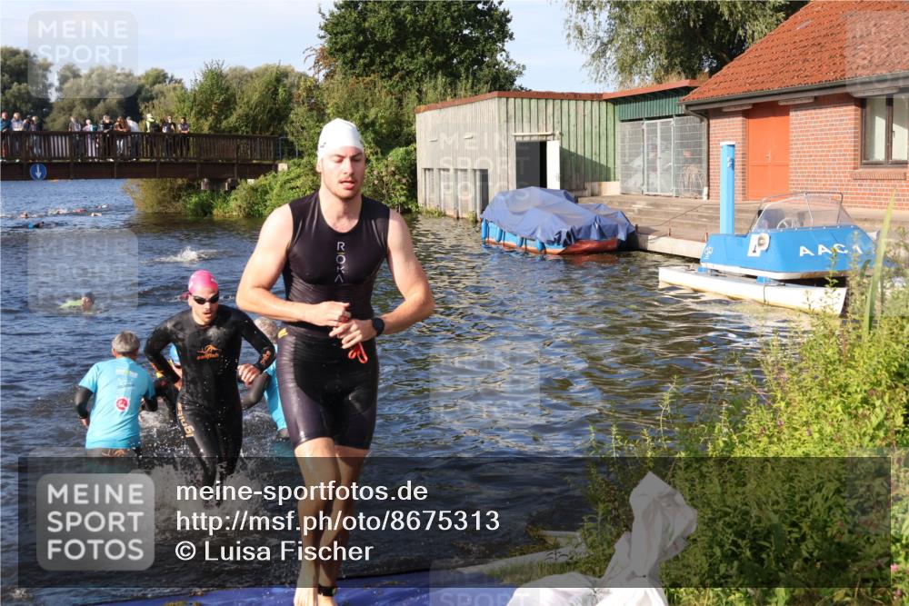 31.08.2025 - Elbe Triathlon Hamburg Luisa Fischer http://msf.ph/oto/8675313 31.08.2025 08:56:23 Schwimmen 449, 465, 479, 492 meine-sportfotos.de