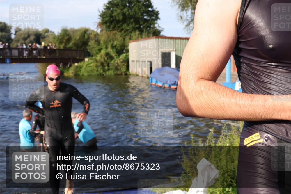 31.08.2025 - Elbe Triathlon Hamburg Luisa Fischer http://msf.ph/oto/8675323 31.08.2025 08:56:25 Schwimmen 449, 465, 479, 492 meine-sportfotos.de