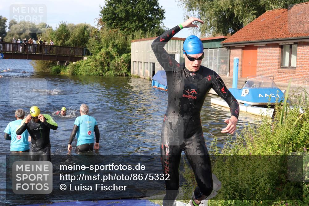 31.08.2025 - Elbe Triathlon Hamburg Luisa Fischer http://msf.ph/oto/8675332 31.08.2025 08:56:29 Schwimmen 412, 465, 479, 492 meine-sportfotos.de