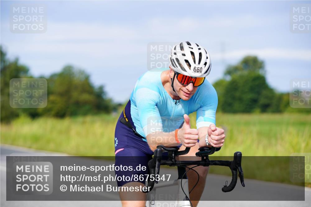 31.08.2025 - Elbe Triathlon Hamburg Michael Burmester http://msf.ph/oto/8675347 31.08.2025 10:19:27 Radfahren 657, 660, 710, 808 meine-sportfotos.de