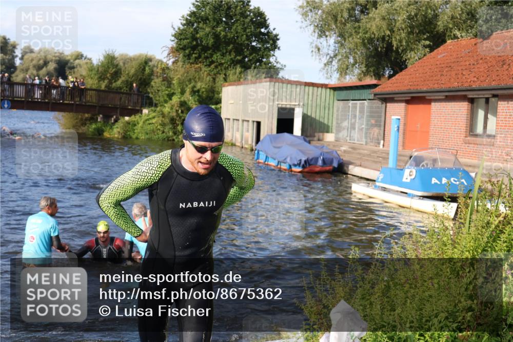 31.08.2025 - Elbe Triathlon Hamburg Luisa Fischer http://msf.ph/oto/8675362 31.08.2025 08:56:38 Schwimmen 412, 545 meine-sportfotos.de