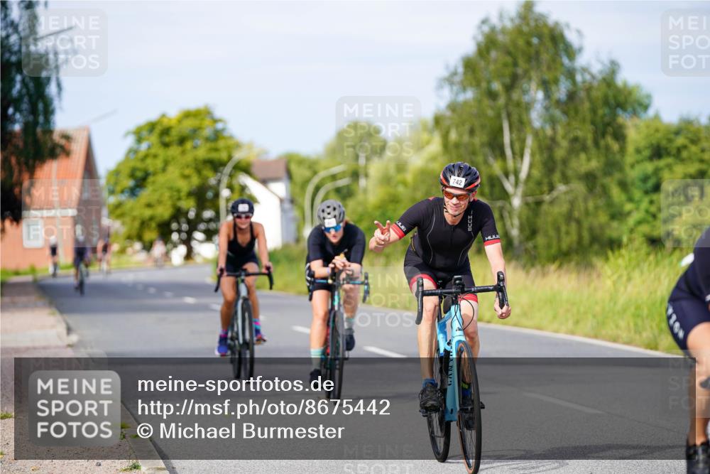 31.08.2025 - Elbe Triathlon Hamburg Michael Burmester http://msf.ph/oto/8675442 31.08.2025 10:19:56 Radfahren 609, 742, 795, 807, 903, 921 meine-sportfotos.de