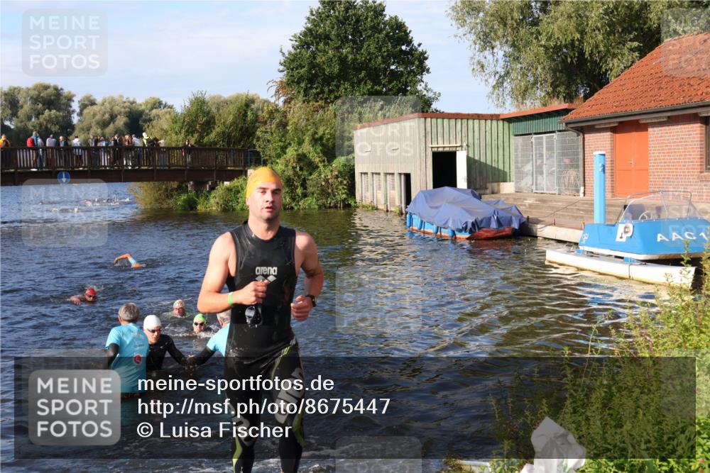 31.08.2025 - Elbe Triathlon Hamburg Luisa Fischer http://msf.ph/oto/8675447 31.08.2025 08:57:20 Schwimmen 462, 505, 516, 542 meine-sportfotos.de