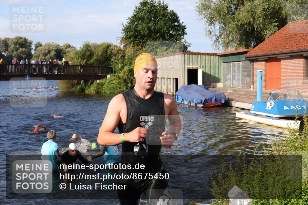 31.08.2025 - Elbe Triathlon Hamburg Luisa Fischer http://msf.ph/oto/8675450 31.08.2025 08:57:21 Schwimmen 462, 505, 516, 542 meine-sportfotos.de