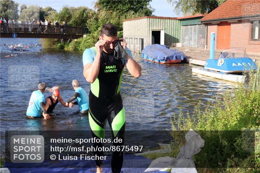 31.08.2025 - Elbe Triathlon Hamburg Luisa Fischer http://msf.ph/oto/8675497 31.08.2025 08:57:31 Schwimmen 462, 516, 532 meine-sportfotos.de