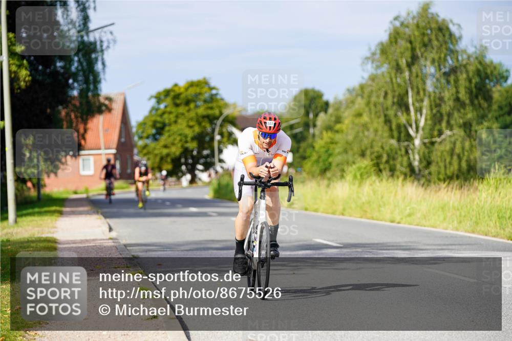31.08.2025 - Elbe Triathlon Hamburg Michael Burmester http://msf.ph/oto/8675526 31.08.2025 10:20:24 Radfahren 726, 854 meine-sportfotos.de