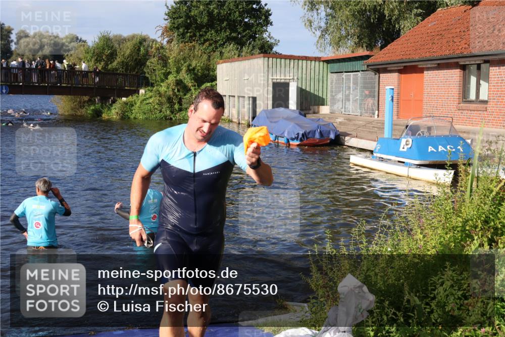 31.08.2025 - Elbe Triathlon Hamburg Luisa Fischer http://msf.ph/oto/8675530 31.08.2025 08:57:43 Schwimmen 550 meine-sportfotos.de
