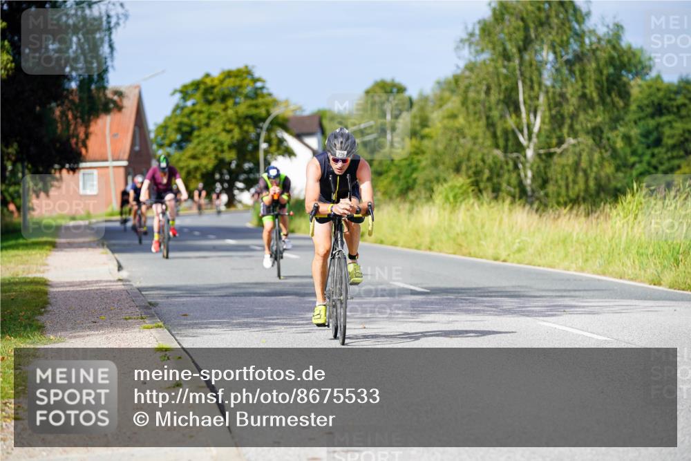 31.08.2025 - Elbe Triathlon Hamburg Michael Burmester http://msf.ph/oto/8675533 31.08.2025 10:20:30 Radfahren 508, 726, 920, 1033, 1090 meine-sportfotos.de