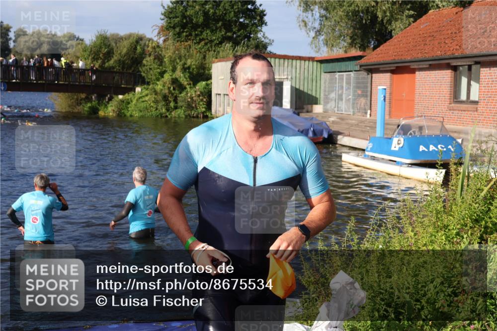 31.08.2025 - Elbe Triathlon Hamburg Luisa Fischer http://msf.ph/oto/8675534 31.08.2025 08:57:44 Schwimmen 550 meine-sportfotos.de