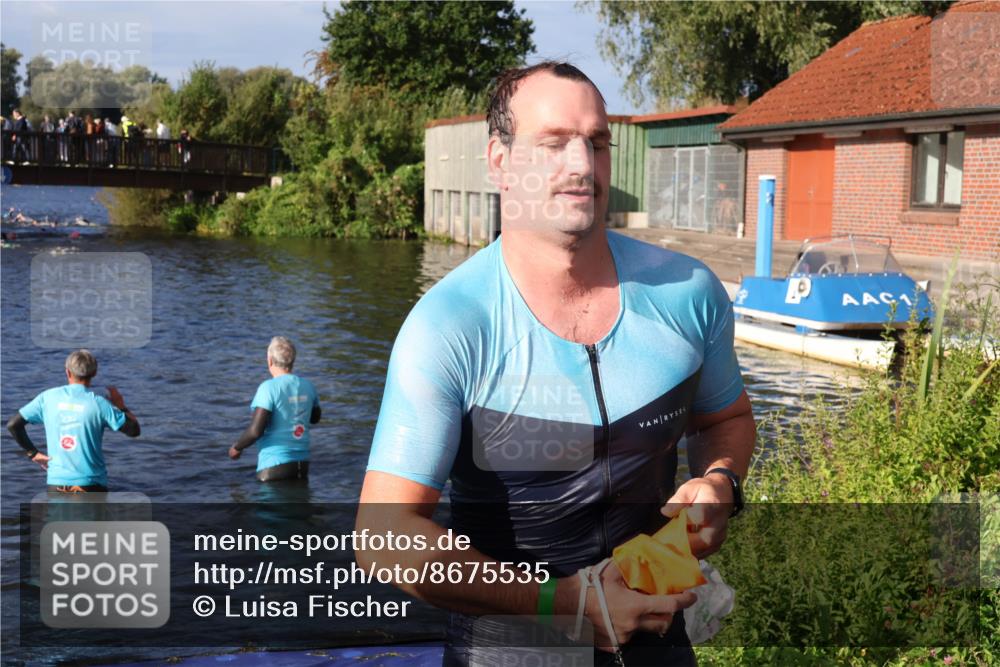 31.08.2025 - Elbe Triathlon Hamburg Luisa Fischer http://msf.ph/oto/8675535 31.08.2025 08:57:44 Schwimmen 550 meine-sportfotos.de