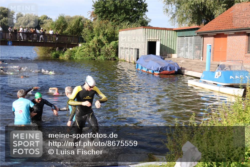 31.08.2025 - Elbe Triathlon Hamburg Luisa Fischer http://msf.ph/oto/8675559 31.08.2025 08:58:23 Schwimmen 426, 430, 439 meine-sportfotos.de