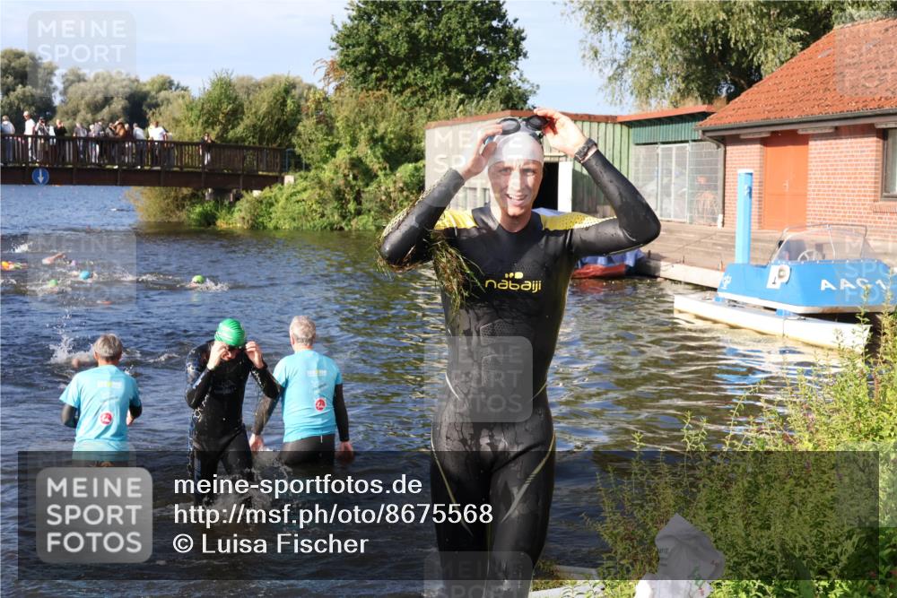 31.08.2025 - Elbe Triathlon Hamburg Luisa Fischer http://msf.ph/oto/8675568 31.08.2025 08:58:25 Schwimmen 395, 426, 430, 439 meine-sportfotos.de