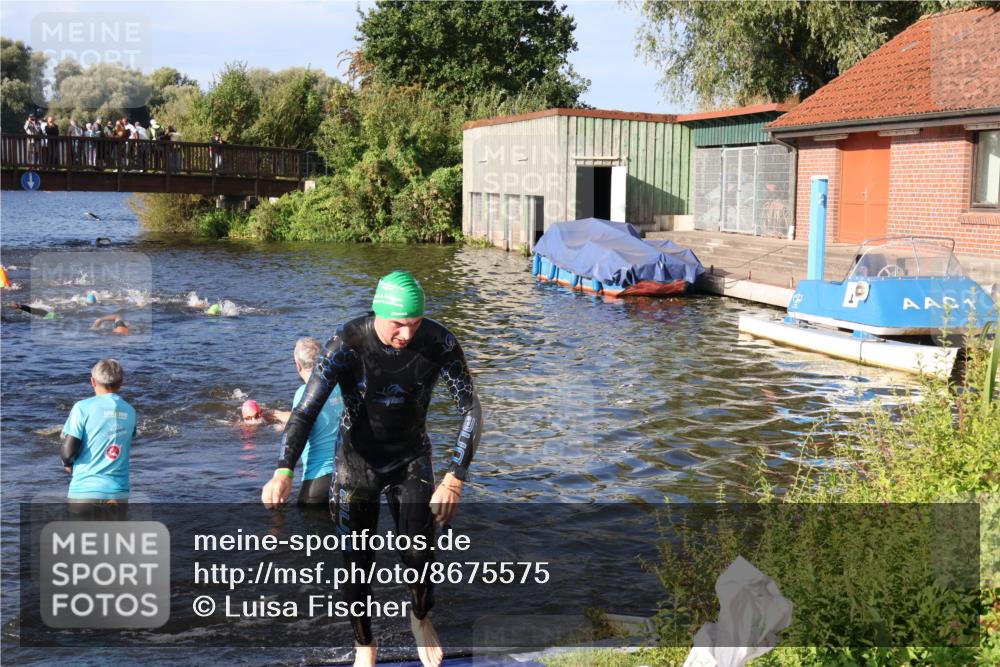 31.08.2025 - Elbe Triathlon Hamburg Luisa Fischer http://msf.ph/oto/8675575 31.08.2025 08:58:27 Schwimmen 395, 426, 430, 439 meine-sportfotos.de