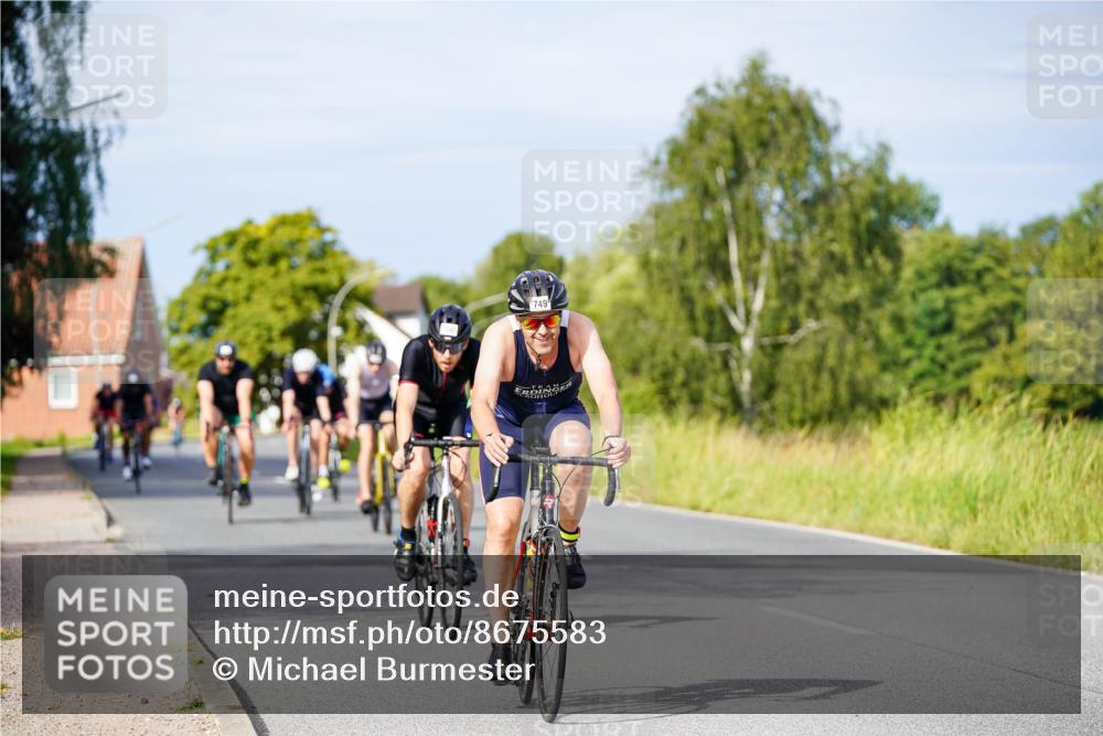 31.08.2025 - Elbe Triathlon Hamburg Michael Burmester http://msf.ph/oto/8675583 31.08.2025 10:20:44 Radfahren 588, 749, 947, 968, 1023, 1045, 1078, 1100 meine-sportfotos.de