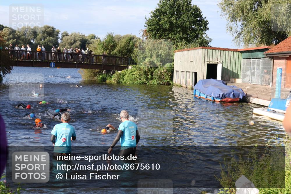 31.08.2025 - Elbe Triathlon Hamburg Luisa Fischer http://msf.ph/oto/8675610 31.08.2025 08:58:36 Schwimmen 395, 426, 464 meine-sportfotos.de