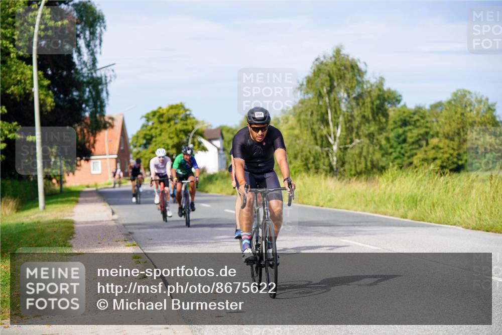 31.08.2025 - Elbe Triathlon Hamburg Michael Burmester http://msf.ph/oto/8675622 31.08.2025 10:20:51 Radfahren 419, 564, 588, 880, 931, 947, 968, 1012, 1023, 1100 meine-sportfotos.de