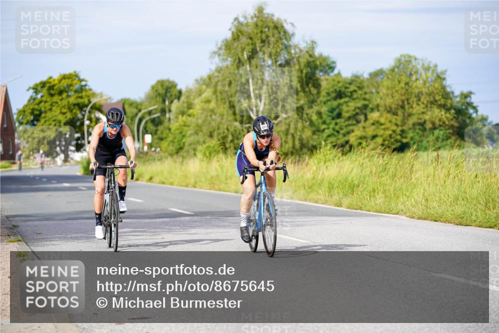 31.08.2025 - Elbe Triathlon Hamburg Michael Burmester http://msf.ph/oto/8675645 31.08.2025 10:20:55 Radfahren 419, 564, 880, 931, 1012 meine-sportfotos.de