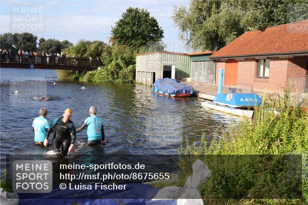 31.08.2025 - Elbe Triathlon Hamburg Luisa Fischer http://msf.ph/oto/8675655 31.08.2025 08:59:27 Schwimmen 322 meine-sportfotos.de