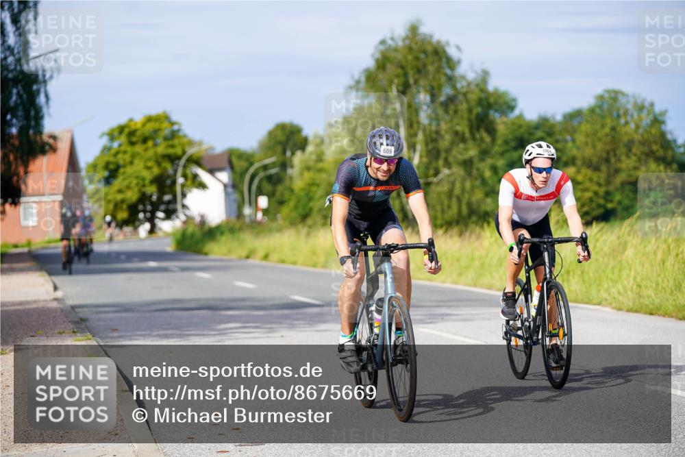 31.08.2025 - Elbe Triathlon Hamburg Michael Burmester http://msf.ph/oto/8675669 31.08.2025 10:21:03 Radfahren 634, 689, 892, 902, 1064 meine-sportfotos.de