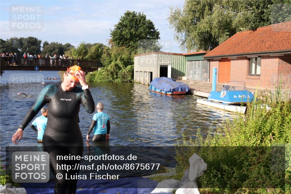 31.08.2025 - Elbe Triathlon Hamburg Luisa Fischer http://msf.ph/oto/8675677 31.08.2025 08:59:31 Schwimmen 322 meine-sportfotos.de