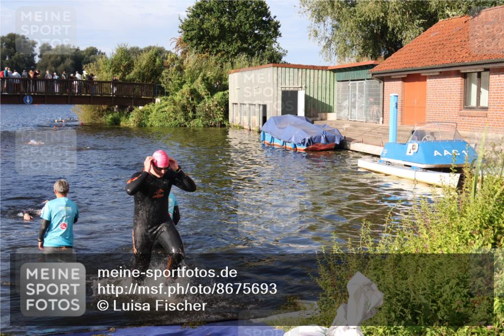 31.08.2025 - Elbe Triathlon Hamburg Luisa Fischer http://msf.ph/oto/8675693 31.08.2025 08:59:47 Schwimmen 445, 453 meine-sportfotos.de