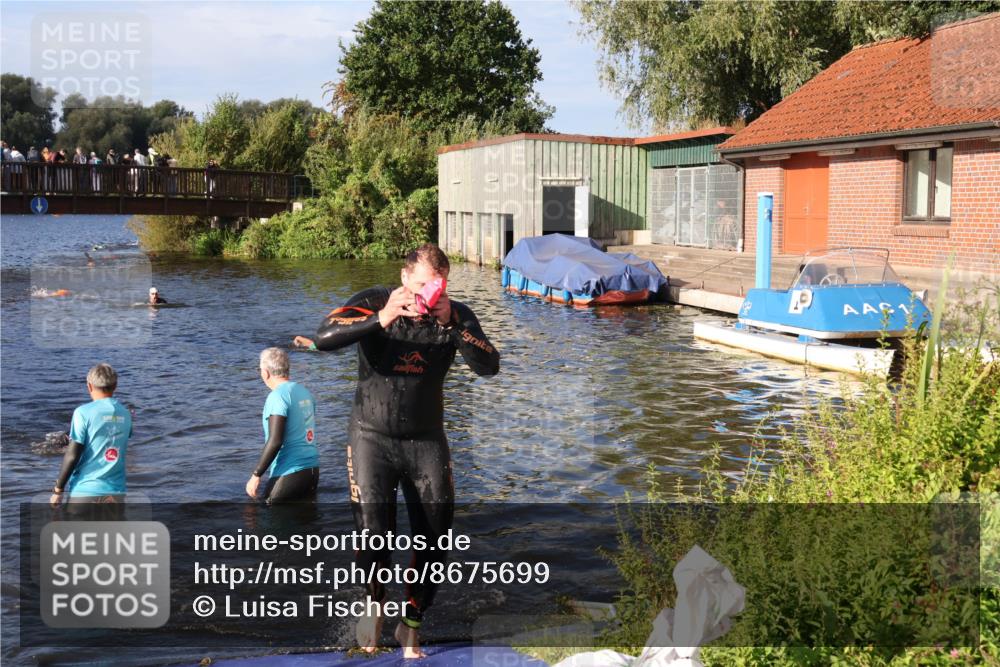 31.08.2025 - Elbe Triathlon Hamburg Luisa Fischer http://msf.ph/oto/8675699 31.08.2025 08:59:48 Schwimmen 445, 453 meine-sportfotos.de