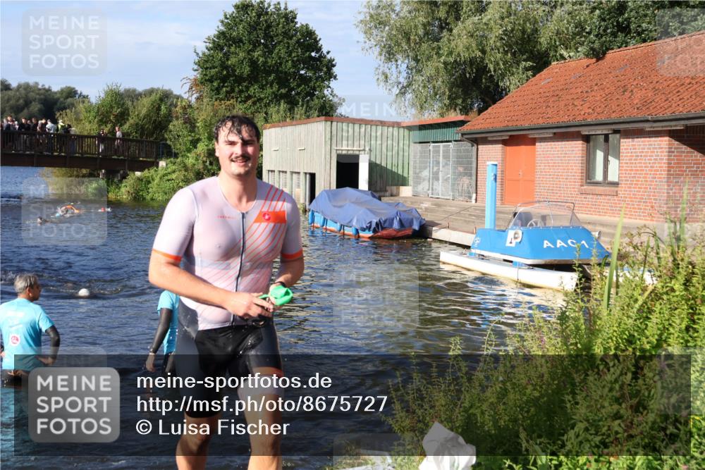 31.08.2025 - Elbe Triathlon Hamburg Luisa Fischer http://msf.ph/oto/8675727 31.08.2025 09:00:06 Schwimmen 451 meine-sportfotos.de