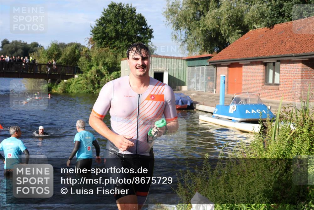 31.08.2025 - Elbe Triathlon Hamburg Luisa Fischer http://msf.ph/oto/8675729 31.08.2025 09:00:06 Schwimmen 451 meine-sportfotos.de