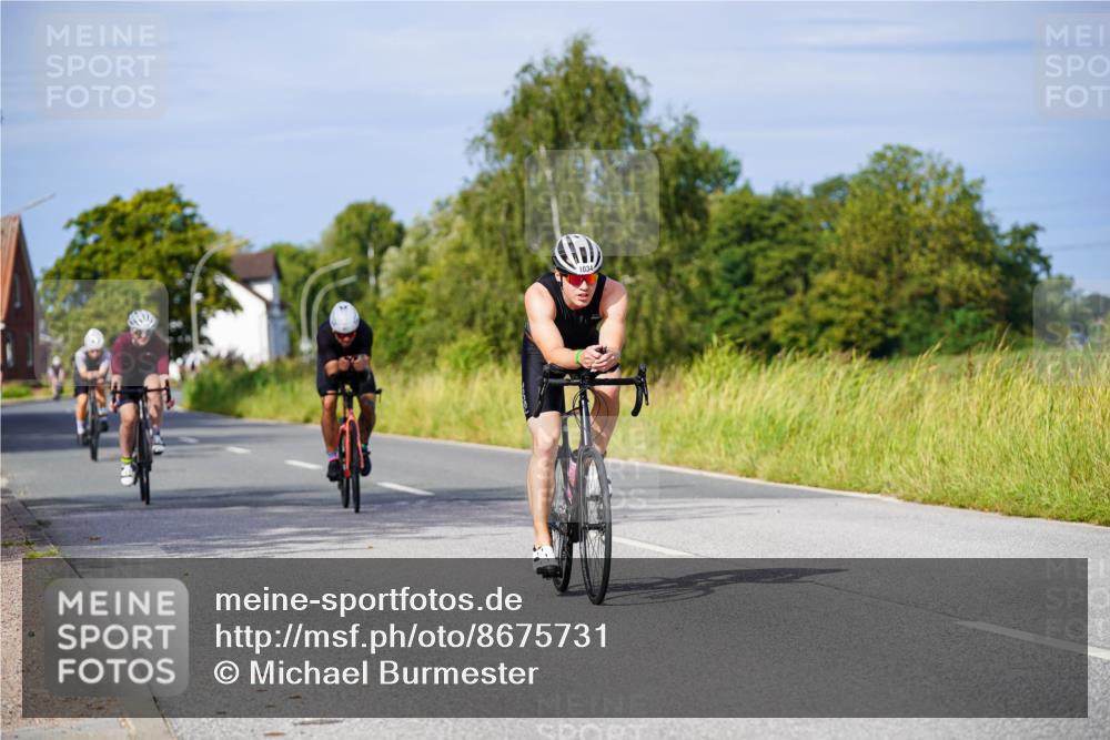31.08.2025 - Elbe Triathlon Hamburg Michael Burmester http://msf.ph/oto/8675731 31.08.2025 10:21:22 Radfahren 687, 744, 790, 822, 1034, 1036 meine-sportfotos.de