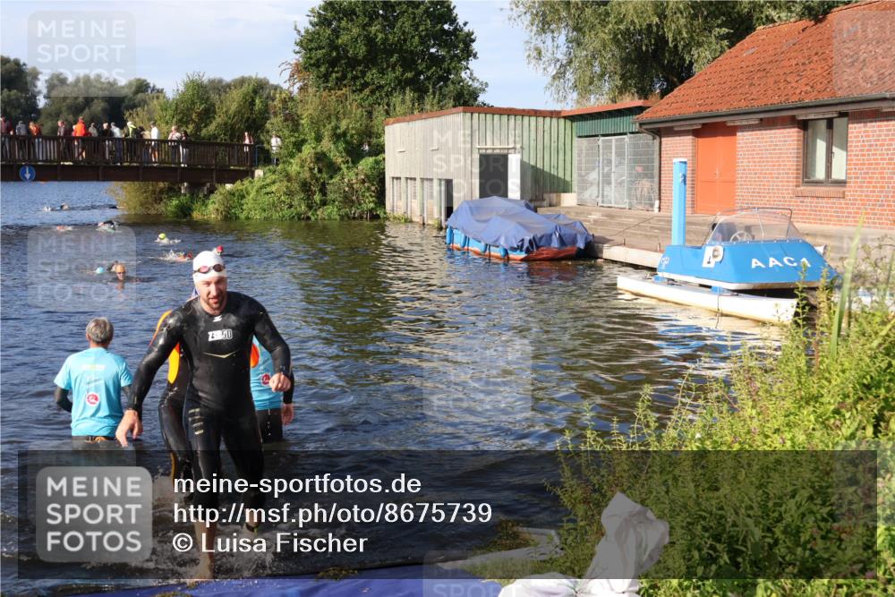 31.08.2025 - Elbe Triathlon Hamburg Luisa Fischer http://msf.ph/oto/8675739 31.08.2025 09:00:18 Schwimmen 456, 490 meine-sportfotos.de