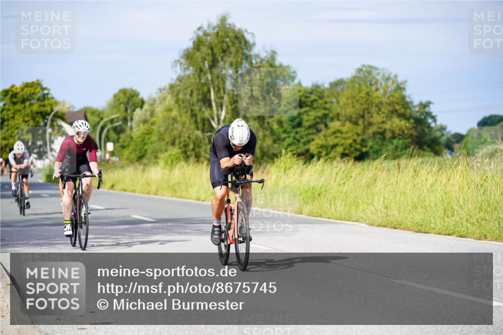 31.08.2025 - Elbe Triathlon Hamburg Michael Burmester http://msf.ph/oto/8675745 31.08.2025 10:21:23 Radfahren 687, 744, 790, 822, 1034 meine-sportfotos.de