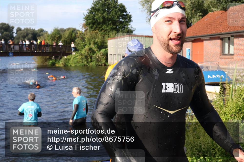 31.08.2025 - Elbe Triathlon Hamburg Luisa Fischer http://msf.ph/oto/8675756 31.08.2025 09:00:22 Schwimmen 456, 490 meine-sportfotos.de