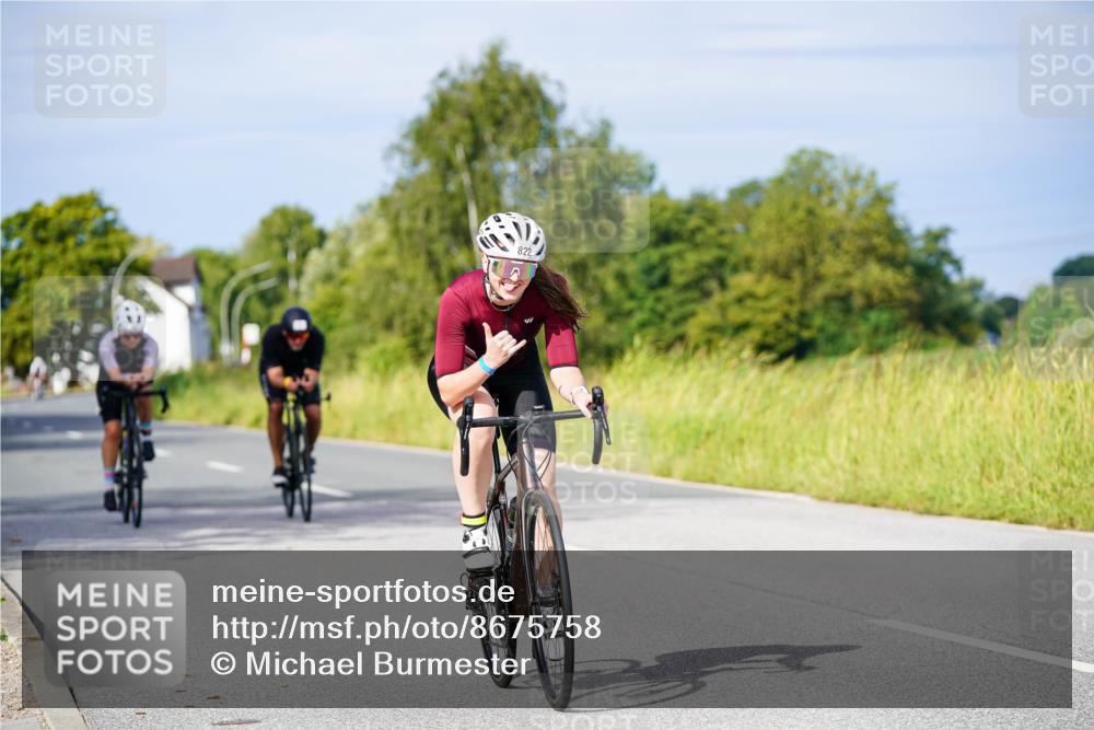 31.08.2025 - Elbe Triathlon Hamburg Michael Burmester http://msf.ph/oto/8675758 31.08.2025 10:21:25 Radfahren 687, 744, 790, 822, 1034 meine-sportfotos.de