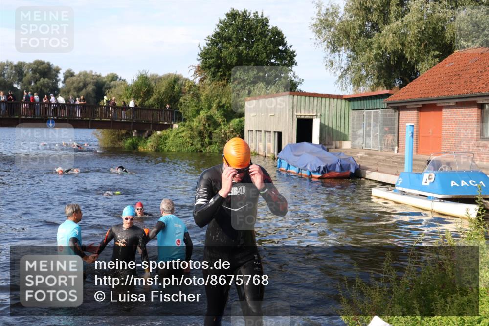 31.08.2025 - Elbe Triathlon Hamburg Luisa Fischer http://msf.ph/oto/8675768 31.08.2025 09:00:40 Schwimmen 393, 424 meine-sportfotos.de
