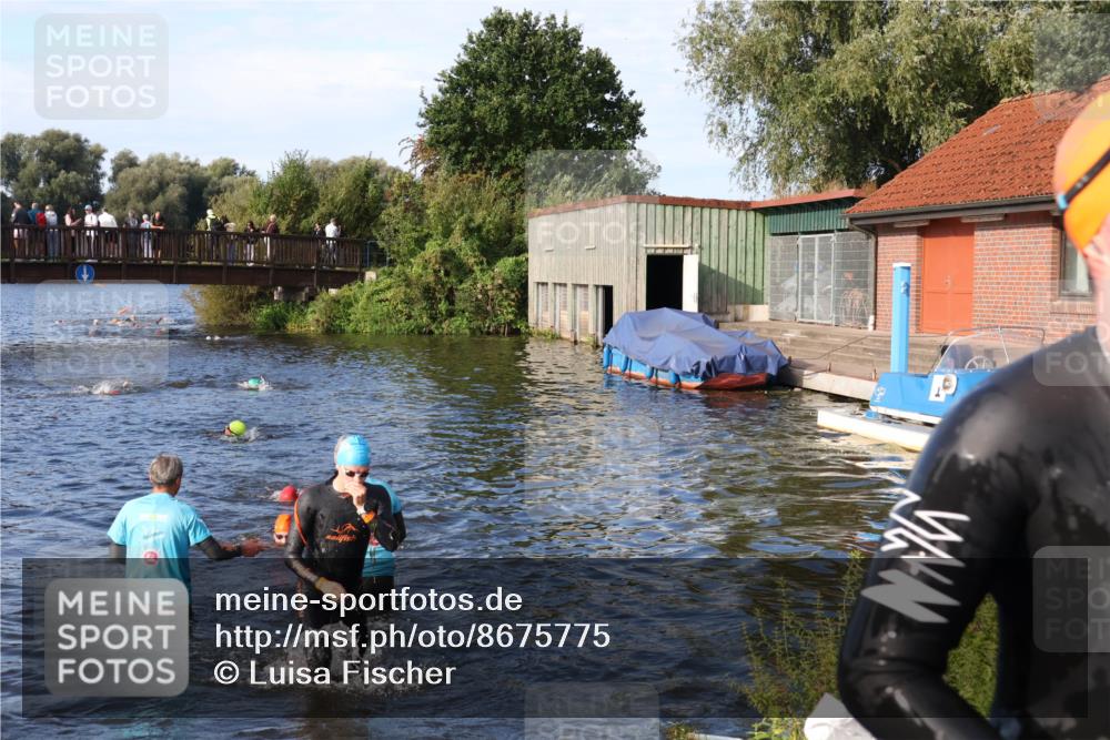 31.08.2025 - Elbe Triathlon Hamburg Luisa Fischer http://msf.ph/oto/8675775 31.08.2025 09:00:41 Schwimmen 393, 424, 489 meine-sportfotos.de