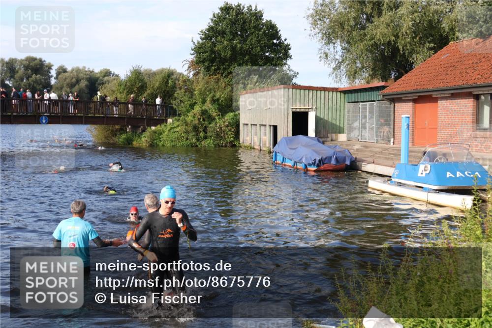 31.08.2025 - Elbe Triathlon Hamburg Luisa Fischer http://msf.ph/oto/8675776 31.08.2025 09:00:41 Schwimmen 393, 424, 489 meine-sportfotos.de