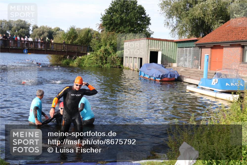31.08.2025 - Elbe Triathlon Hamburg Luisa Fischer http://msf.ph/oto/8675792 31.08.2025 09:00:49 Schwimmen 403, 414, 489 meine-sportfotos.de