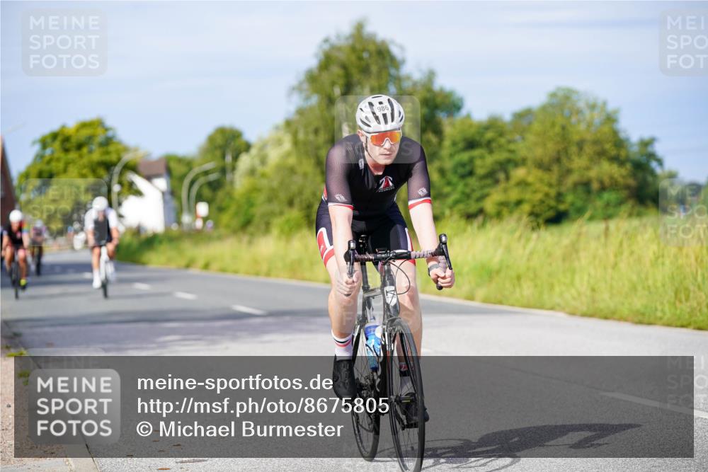 31.08.2025 - Elbe Triathlon Hamburg Michael Burmester http://msf.ph/oto/8675805 31.08.2025 10:21:37 Radfahren 736, 766, 788, 907, 933, 957, 960, 986 meine-sportfotos.de