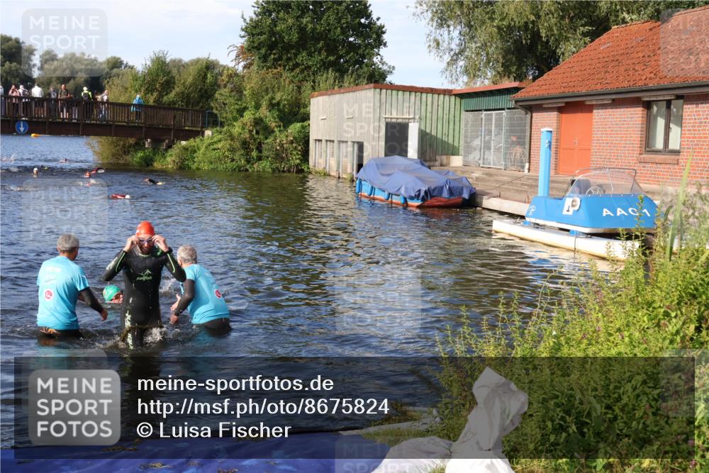 31.08.2025 - Elbe Triathlon Hamburg Luisa Fischer http://msf.ph/oto/8675824 31.08.2025 09:01:05 Schwimmen 471, 514 meine-sportfotos.de