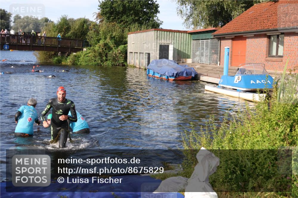 31.08.2025 - Elbe Triathlon Hamburg Luisa Fischer http://msf.ph/oto/8675829 31.08.2025 09:01:05 Schwimmen 471, 514 meine-sportfotos.de