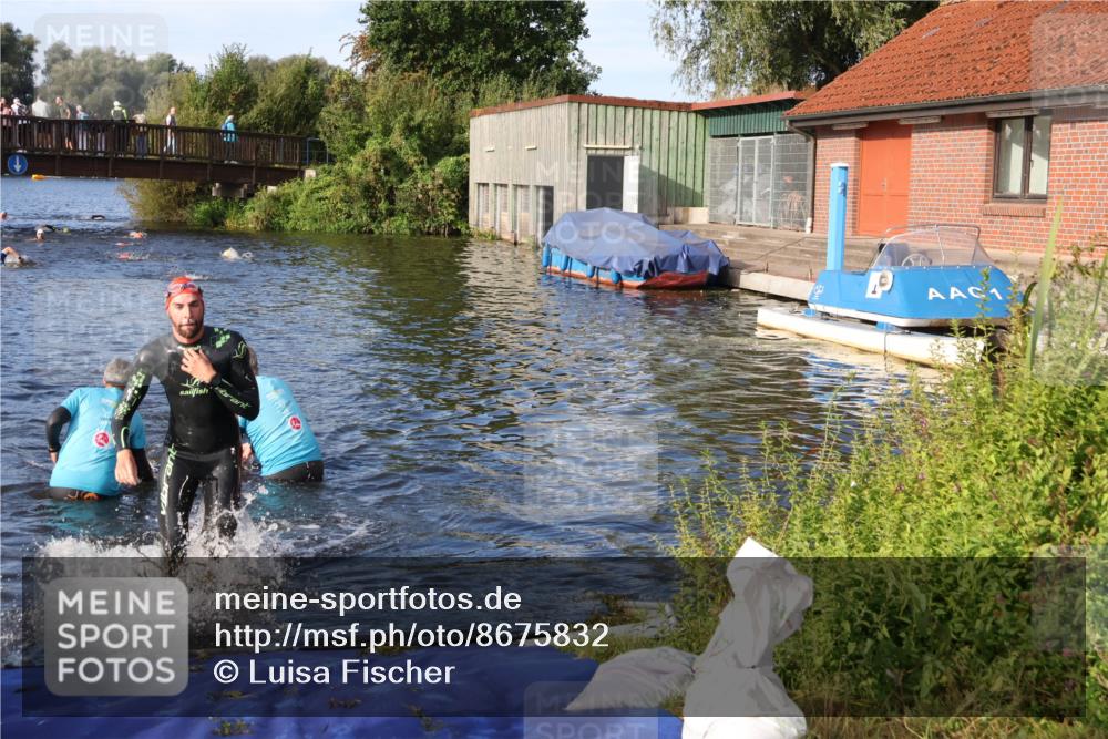 31.08.2025 - Elbe Triathlon Hamburg Luisa Fischer http://msf.ph/oto/8675832 31.08.2025 09:01:06 Schwimmen 471, 514 meine-sportfotos.de