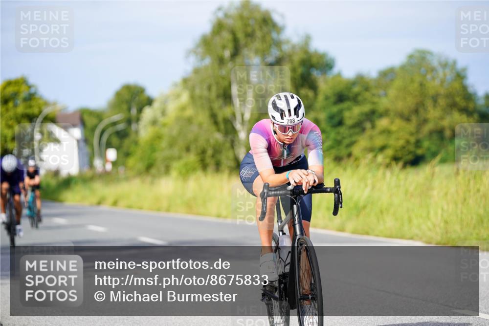 31.08.2025 - Elbe Triathlon Hamburg Michael Burmester http://msf.ph/oto/8675833 31.08.2025 10:21:42 Radfahren 736, 764, 766, 788, 895, 900, 907, 933 meine-sportfotos.de