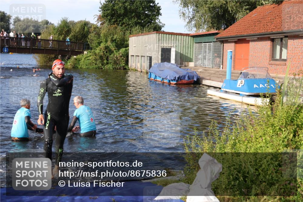 31.08.2025 - Elbe Triathlon Hamburg Luisa Fischer http://msf.ph/oto/8675836 31.08.2025 09:01:07 Schwimmen 471, 514 meine-sportfotos.de