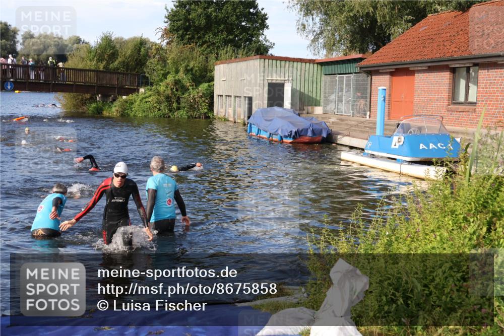 31.08.2025 - Elbe Triathlon Hamburg Luisa Fischer http://msf.ph/oto/8675858 31.08.2025 09:01:30 Schwimmen 502, 533 meine-sportfotos.de